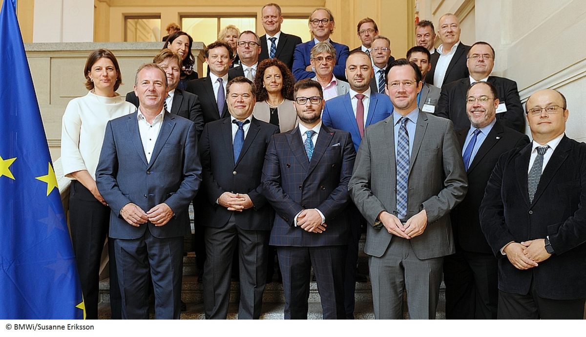 Gruppenbild der Teilnehmenden an dem Treffen europäischer Cloud-Initiativen am 26.09.2017 in Berlin